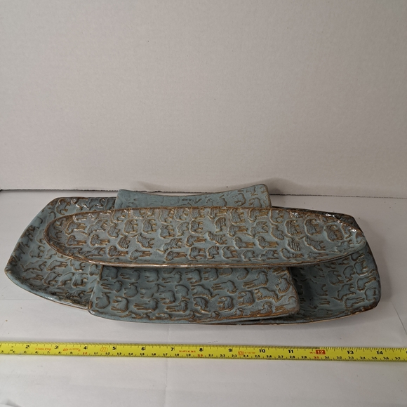 3 Ceramic Platters — Elephant Motif,  Brown Grey Glaze. - Picture 2 of 14